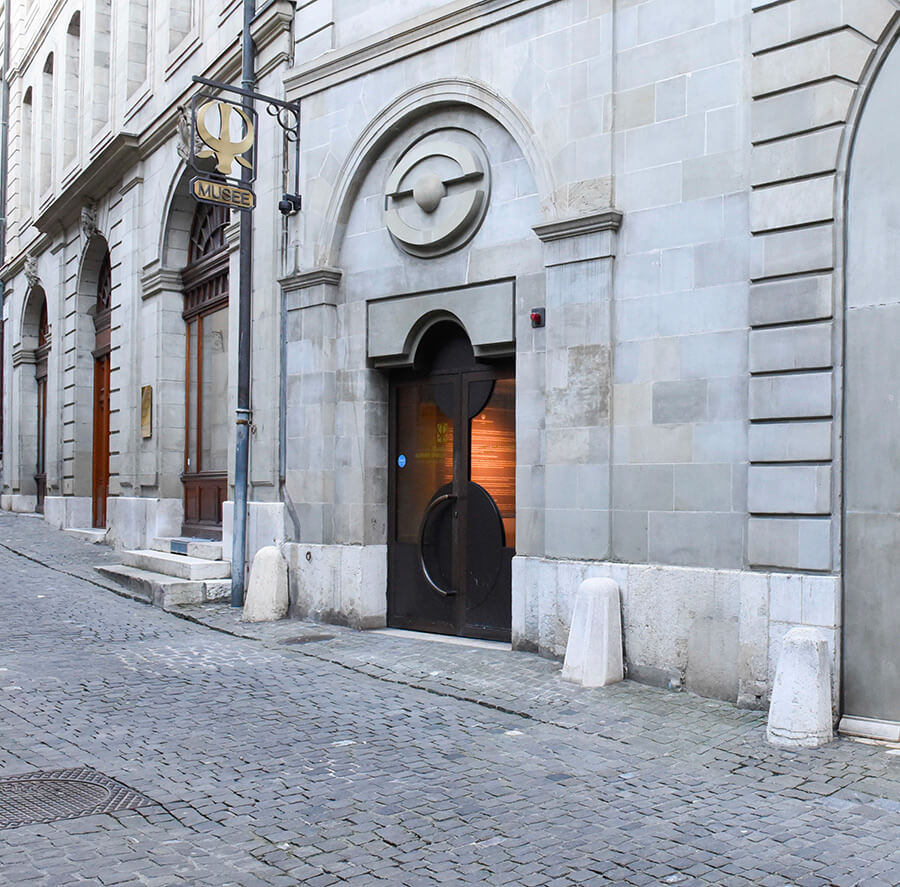 Façade de l'entrée du Musée Barbier-Mueller