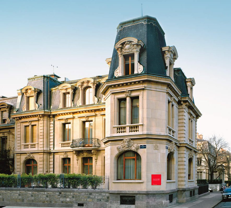 Façade de la Fondation Baur de jour